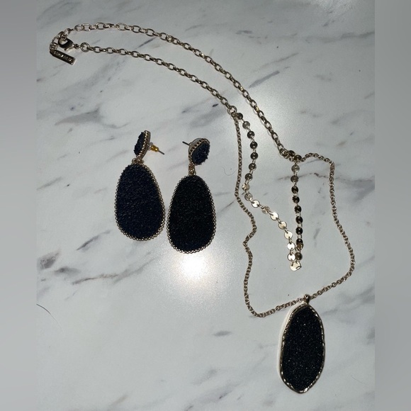 Target Jewelry - Elegant Black and Gold Jewelry Set
